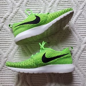 Nike Men's Volt Flyknit Shoes